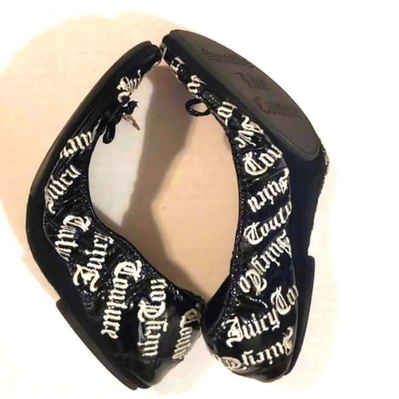 Juicy Couture Black & White Scrunched Ballet Flats. Size: 9M. - Picture 3 of 8